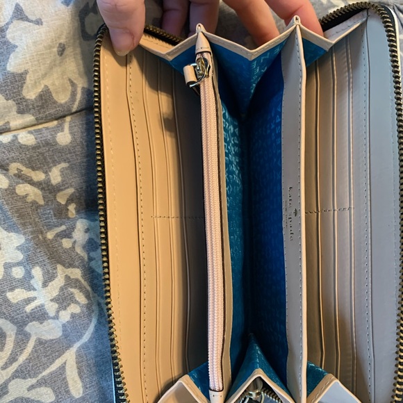 Kate Spade Neda Patent Stripe zip wallet - Picture 3 of 3